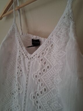 House of Harlow 1960 White Strapless Embroidered Dress